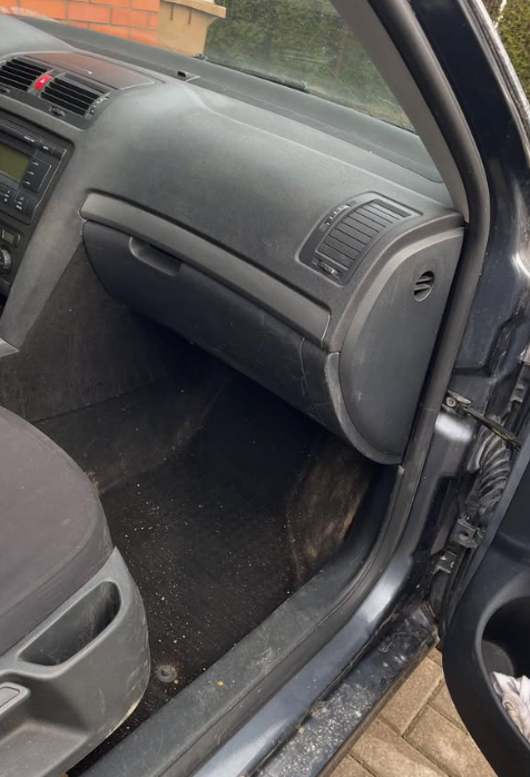 Škoda automobilio valymo darbai